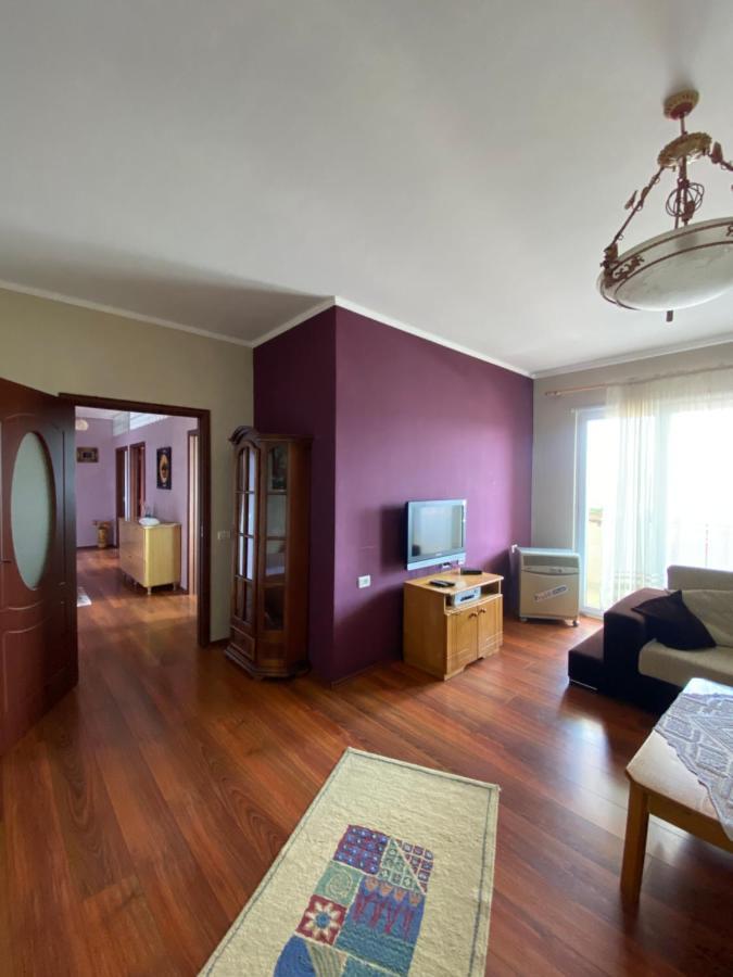 Stay The Night Shkodra Apartment City Centre Εξωτερικό φωτογραφία