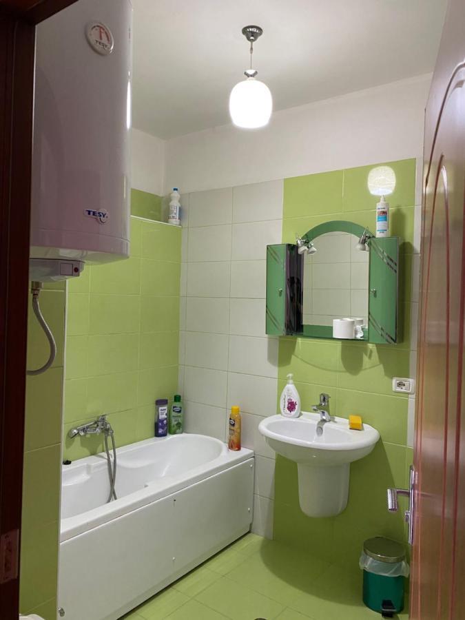 Stay The Night Shkodra Apartment City Centre Εξωτερικό φωτογραφία