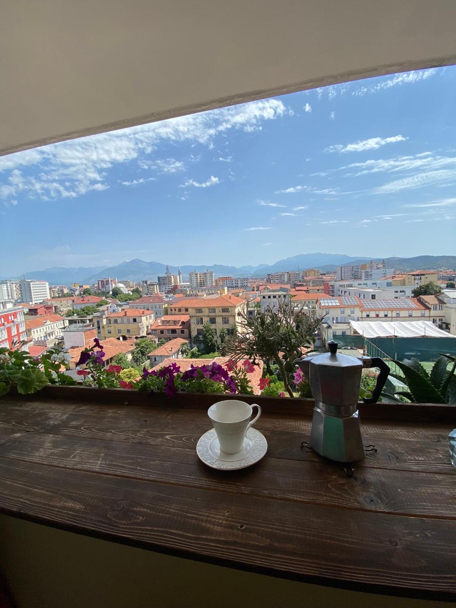 Stay The Night Shkodra Apartment City Centre Εξωτερικό φωτογραφία